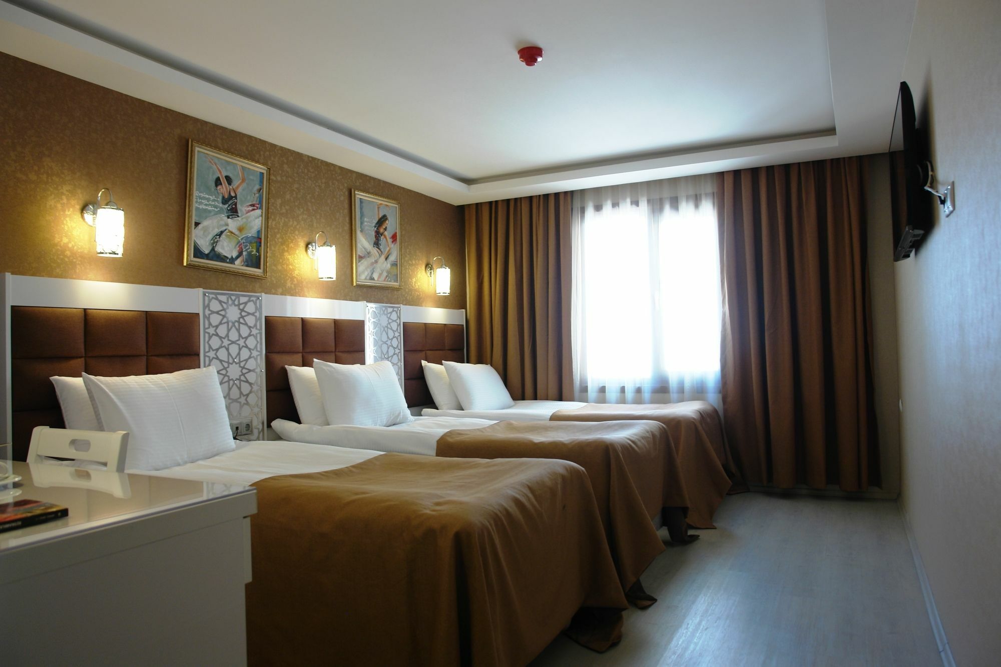 Istanbul River Hotel Exterior photo